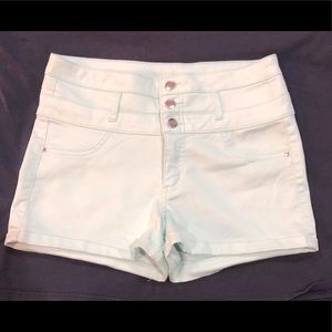 REFUGE Ladies summer Shorts color: light mint Size 10 excellent cond
